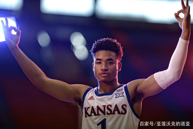 弗格35分辽宁胜广州 王哲林20分上海负天津