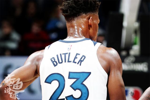 诺伊尔肋骨受伤，下周欧冠拜仁对阵巴黎出战成疑